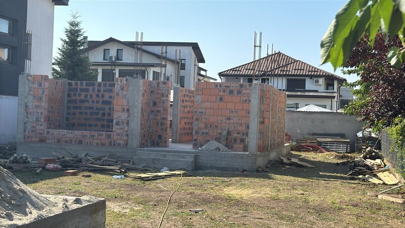 Berceni Comuna, case individuale.